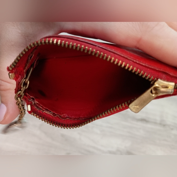 Louis Vuitton Epi Pochette Cles Coin Wallet Coin Case Red Hardware Gold - Picture 11 of 14